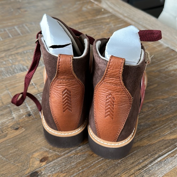 NEW! Kodiak Boots - Picture 5 of 10